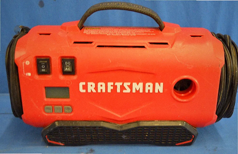CRAFTSMAN CMCE520 Portable Inflator Air Compressor 120V Corded